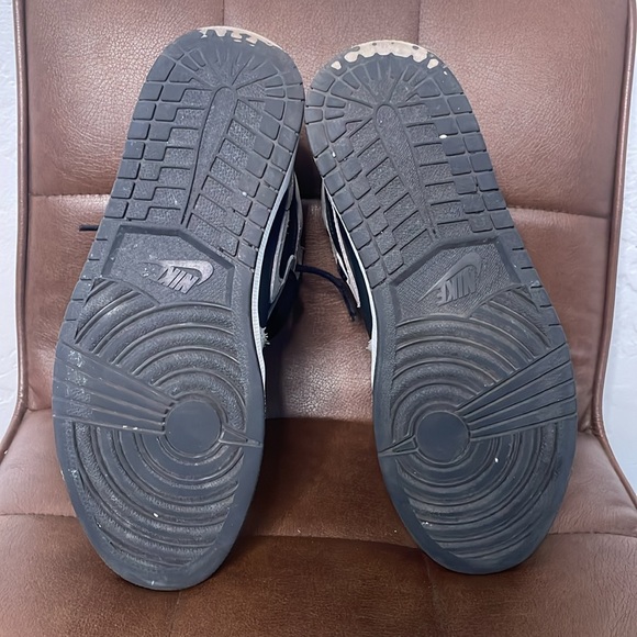 Air Jordan 1 OG High Mens Reverse Shadow High Top Sneakers Size 9 - Picture 13 of 13